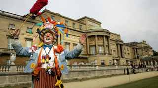 Who Is Growing Hallucinogenic Mushrooms at Buckingham Palace?